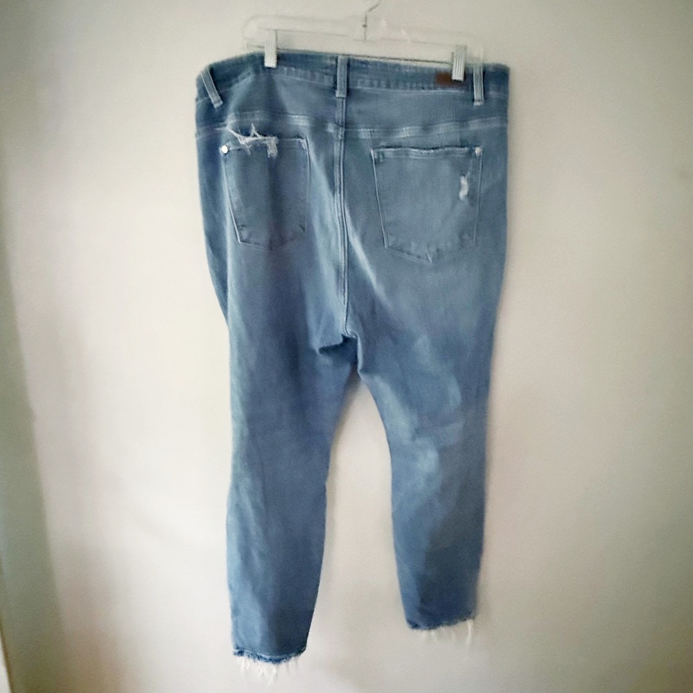 Judy Blue Boyfriend Jeans Women 20W Blue Distressed High Rise Button Fly Casual - Picture 4 of 10